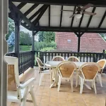 Aux Deux Cigognes Bis Maison d'hôtes 3*